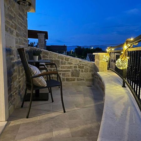 Castello Exclusive Rooms With Breakfast - By Ta Leut Agency Privlaka  Exterior foto