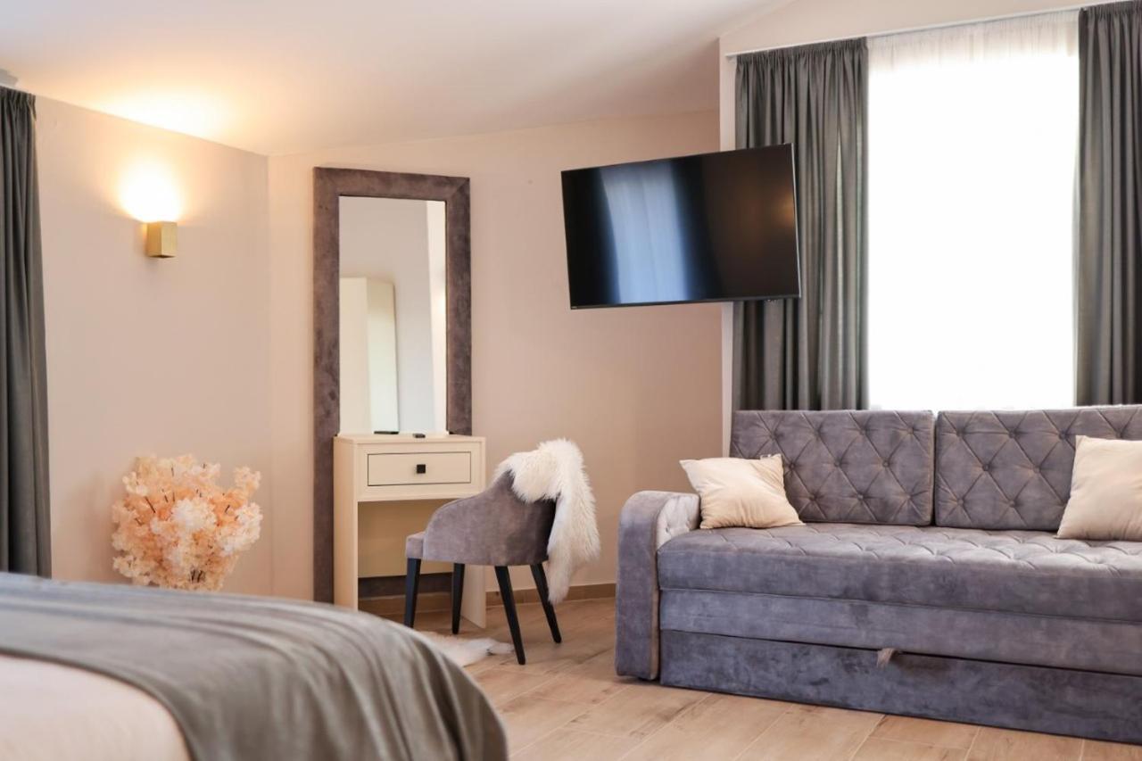 Castello Exclusive Rooms With Breakfast - By Ta Leut Agency Privlaka  Exterior foto