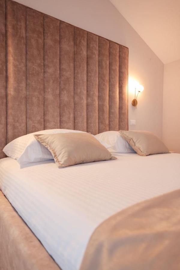Castello Exclusive Rooms With Breakfast - By Ta Leut Agency Privlaka  Exterior foto