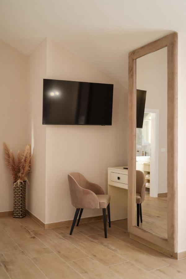 Castello Exclusive Rooms With Breakfast - By Ta Leut Agency Privlaka  Exterior foto