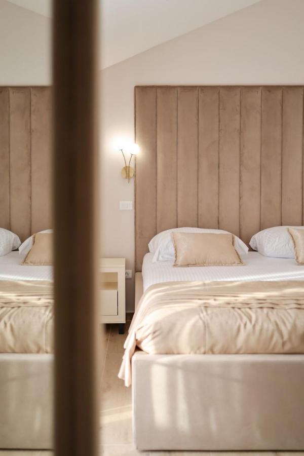 Castello Exclusive Rooms With Breakfast - By Ta Leut Agency Privlaka  Exterior foto